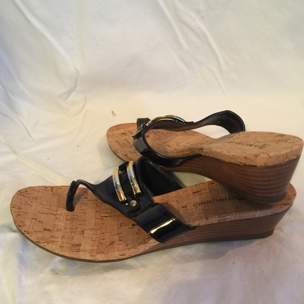 Bandolino… 8 1/2… Wedge sandals black and gold